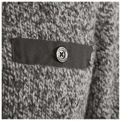 FJÄLLRÄVEN Lada Round-Neck Sweater - Wollpullover 17 FJÄLLRÄVEN Lada Round-Neck Sweater - Wollpullover -Hemden Elegante Boutique fjaellraeven lada round neck sweater wollpullover detail 7
